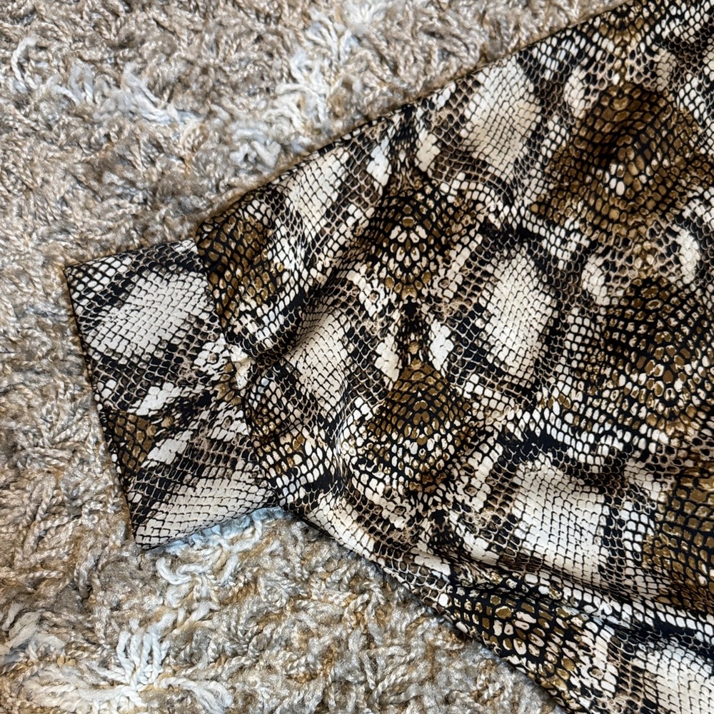 Alembika Python Print Button Blouse Very Oversize… - image 11